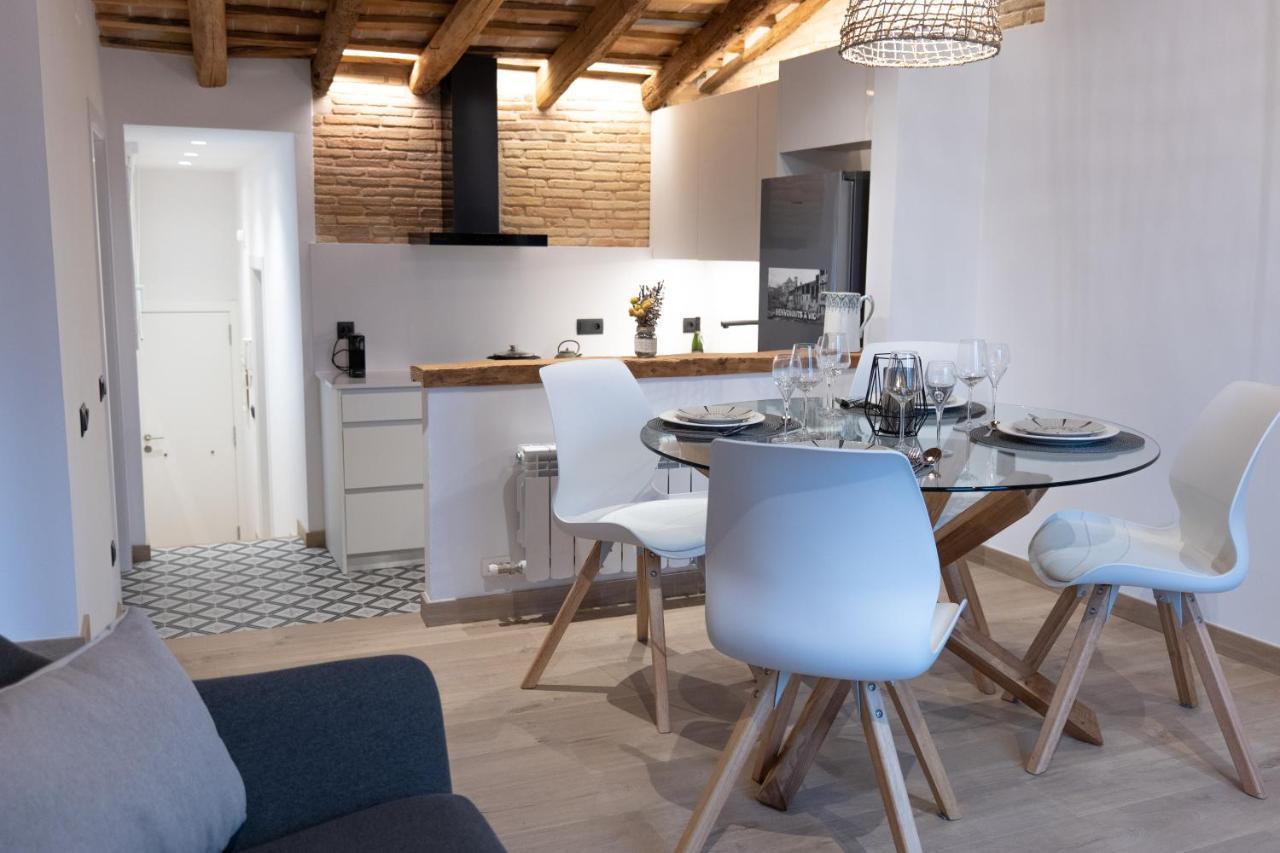 Niu Del Sol Apartment Vic Bagian luar foto