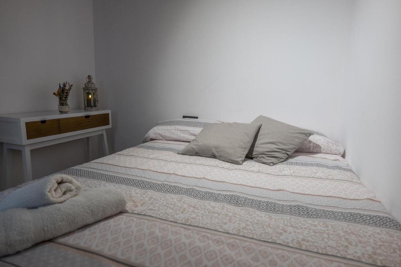Niu Del Sol Apartment Vic Bagian luar foto